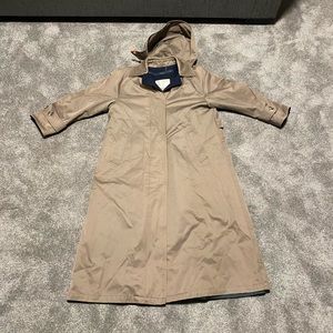 London Fog Women's Trench Coat Size 6 Reg Tan w/ Hood